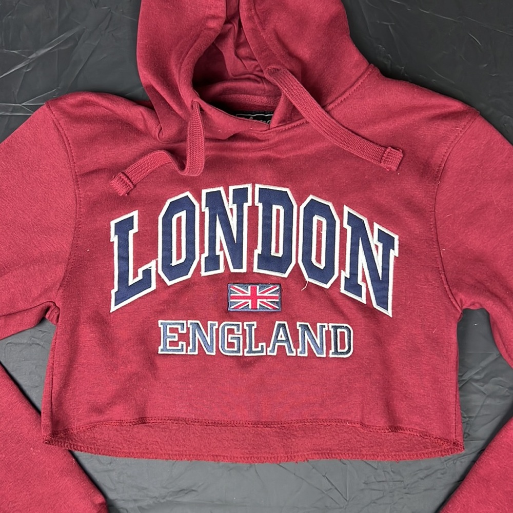 London England Hoodie Crop Sweatshirt Burgundy Front Large Patches Long Sleeve S